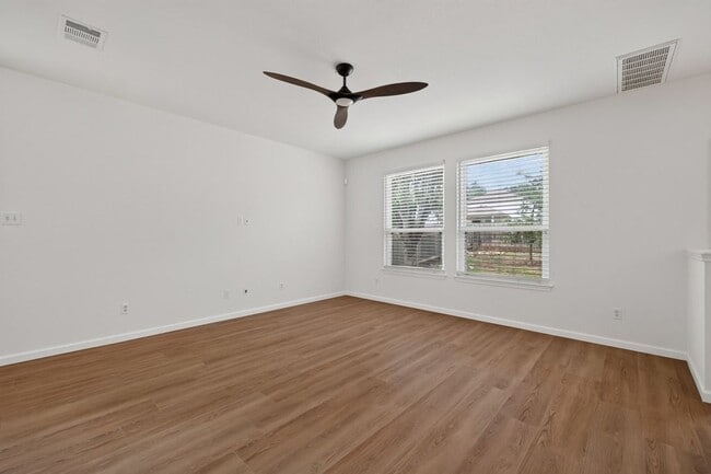 Photo - 10416 Beard Ave