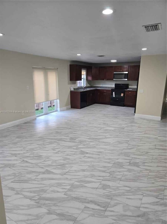 Photo - 2433 Garfield St