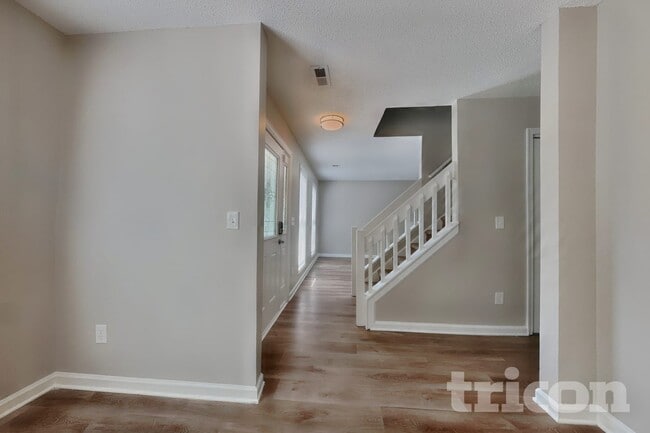 Photo - 5708 Green Apple Dr