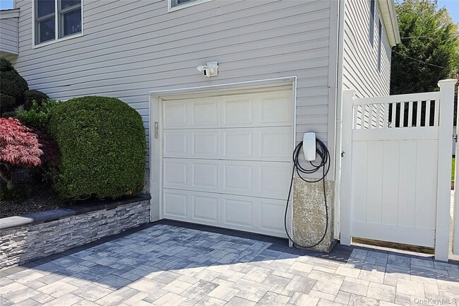 Photo - 110 Briarwood Ln