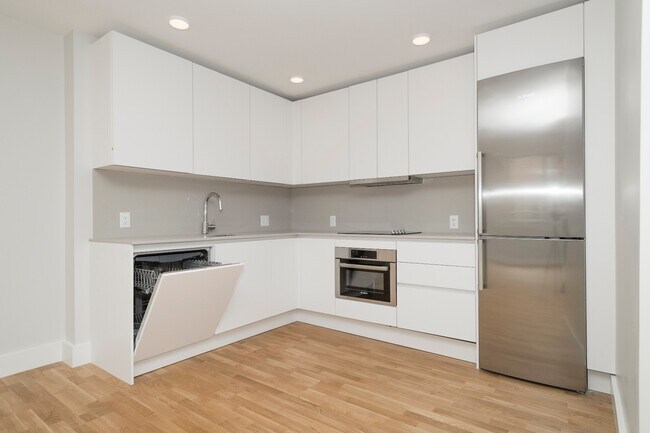 325 Harvard St Unit 4