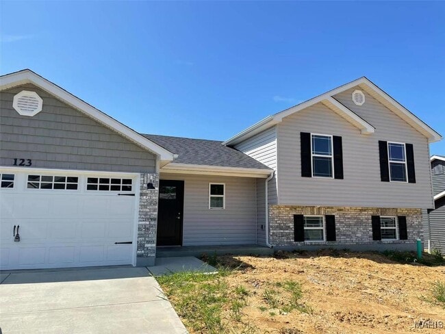 Building Photo - 123 Chestnut Ridge Dr Rental