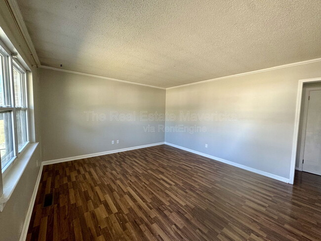 Photo - 3624 Missionaire Ave