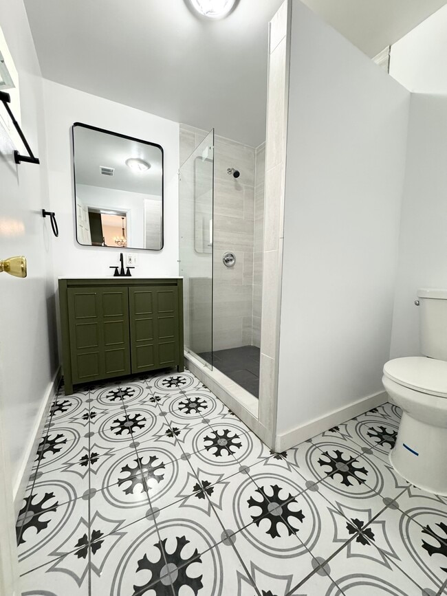 Building Photo - 647 W 48th Pl Rental