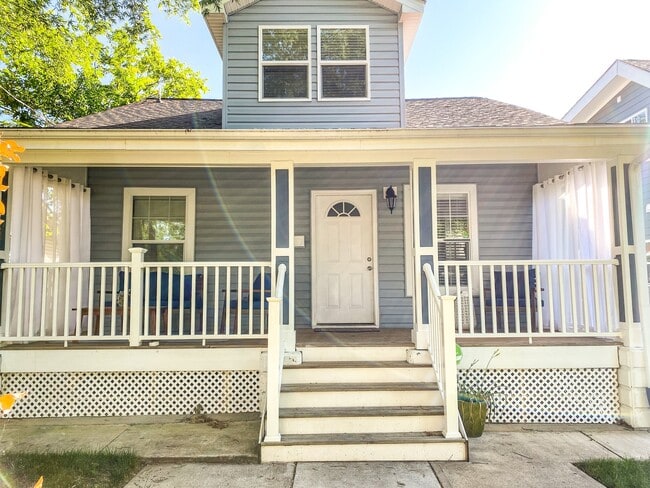 Photo - 3615 Eastern Ave NE