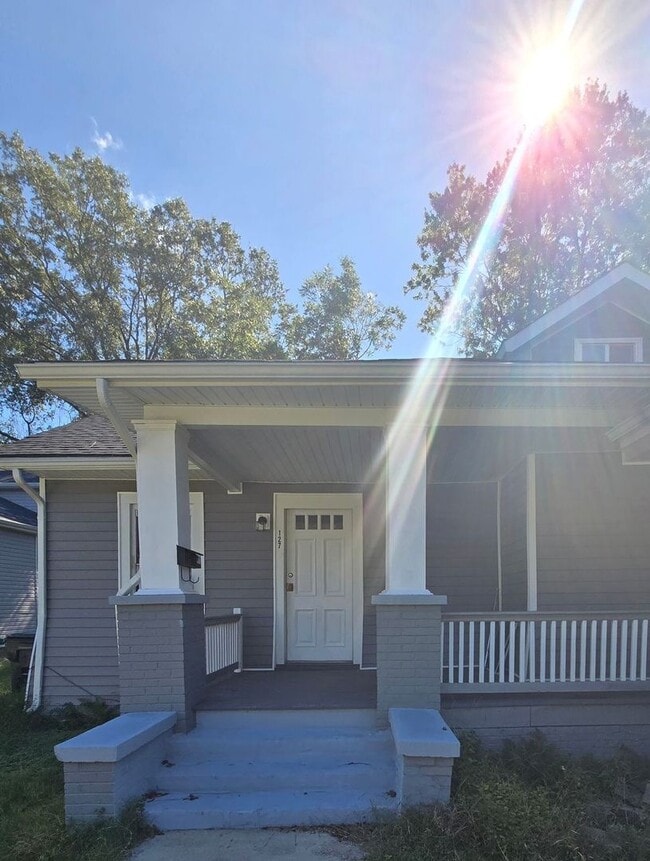 Building Photo - 1 bedroom duplex in Colonial Heights