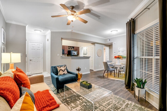 Photo - Hollister Place