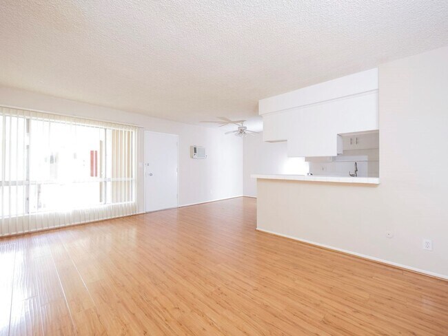 Photo - 817 S. St. Andrews Pl