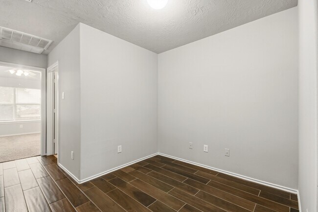 Photo - 13107 Peppergate Ln