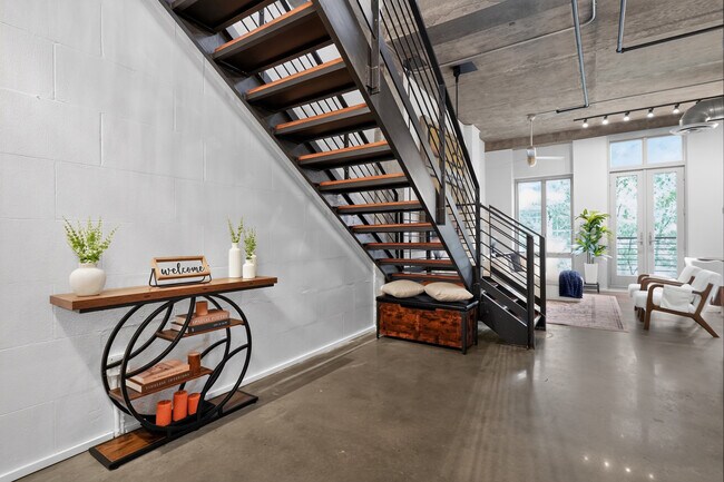 Photo - 123 Luckie St NW
