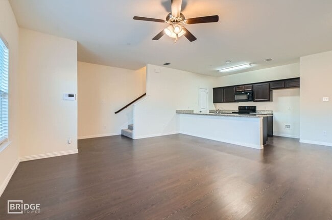 Photo - 1420 Lakecrest Ln