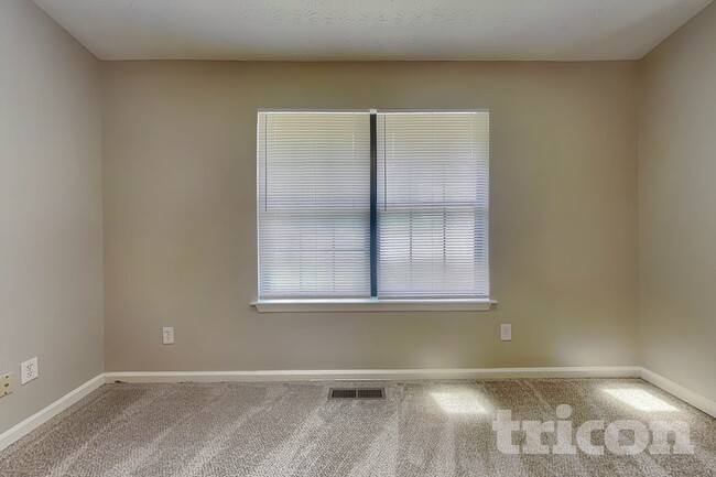 Photo - 1515 Olde Oak Dr
