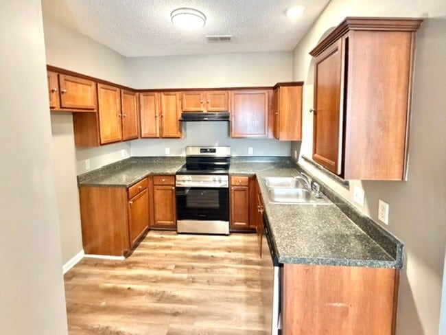 Photo - SterlingRidgeDr10226 Unit 1