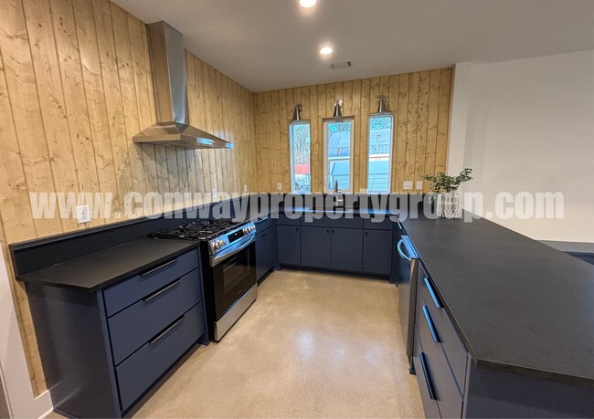 Photo - 2156 Prince St