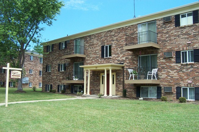 Falcon Crest Apartments - Falcon Crest Apartments