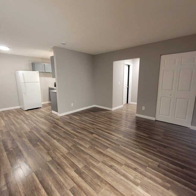 Photo - King Towers Apartments