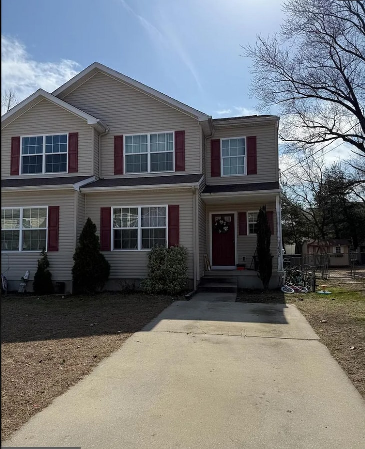 Photo - 430 Broad St Townhome
