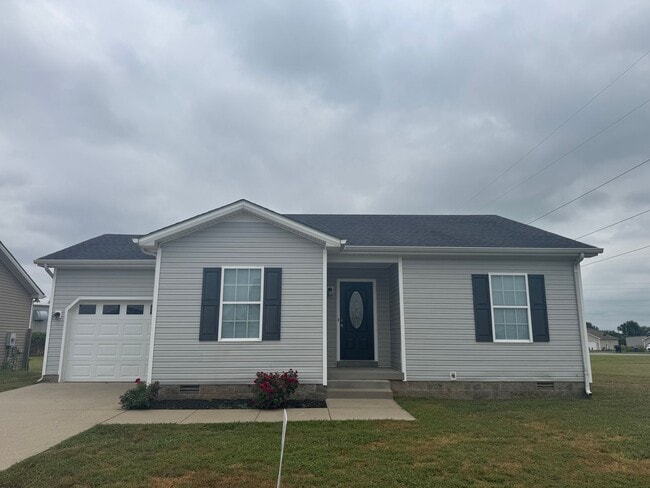 Building Photo - Newly Renovated 3BR 2BA home close to GM, ...