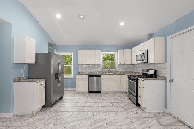 Photo - 2931 Diana Dr SW