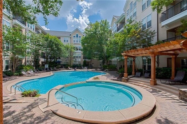 Building Photo - 1850 Cotillion Dr Unit 1319