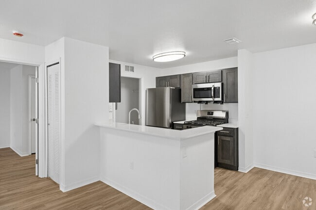4BR, 3BA - 1,438SF - Kitchen