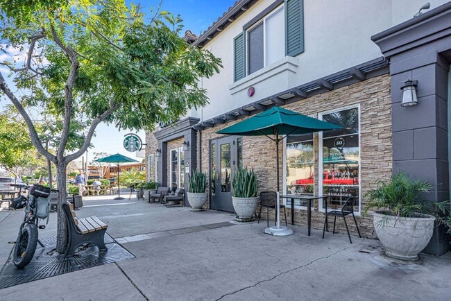 Photo - 366 Forward St Unit 1