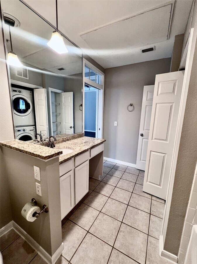 Photo - 5353 Memorial Dr
