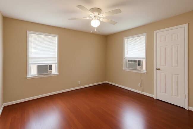 Photo - 610 N Vionett Ln