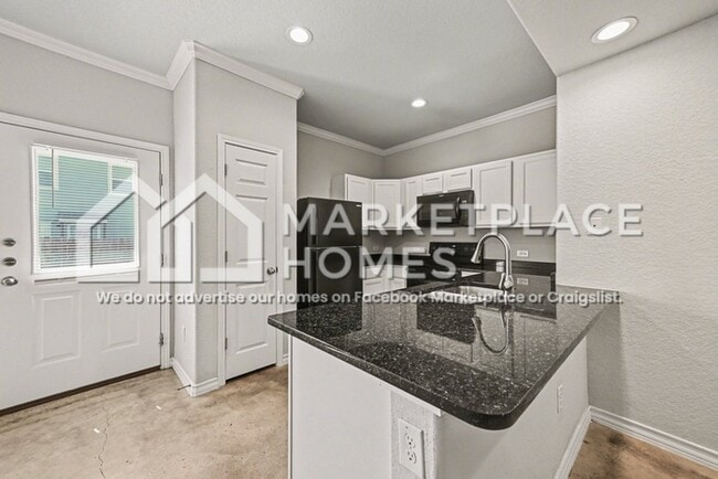 Photo - 16917 Dancing Ava