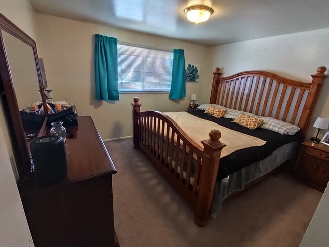 Photo - 1738 S 500 E