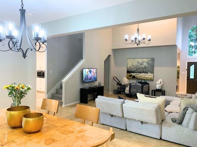 Photo - 5739 Henniker Dr