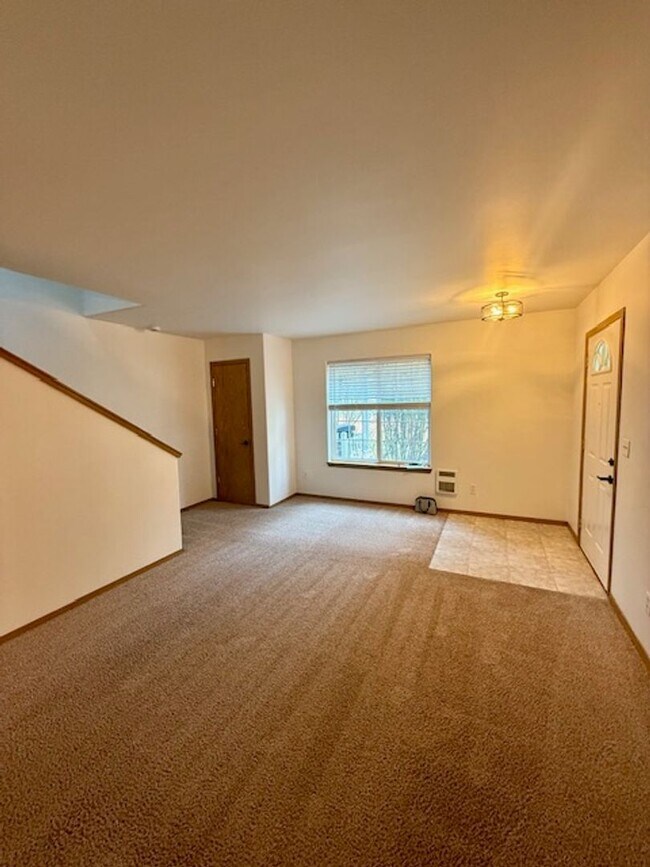 Photo - 1290 NW Knoxville Blvd Unit B