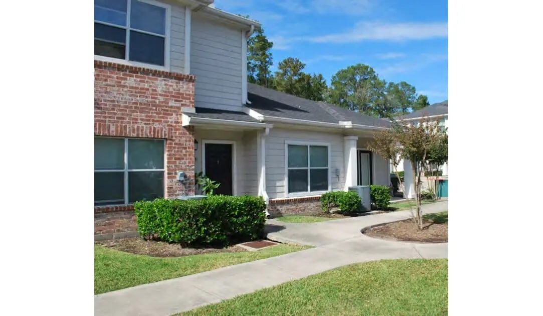 Photo - 24011 Richards Rd