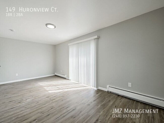 Photo - 149 Huronview Ct