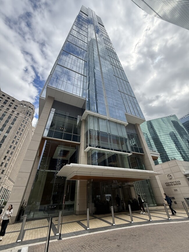 Building Photo - 313 W Wolf Point Plaza Unit 1607 Rental