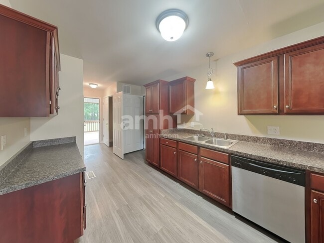 Photo - 163 Bluestone Dr