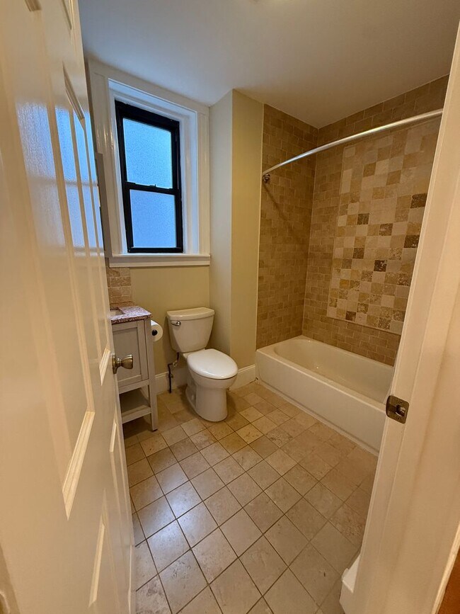 Photo - WOW!  5 BED/3 BATH DOWN THE STREET FROM B.U.!!!  Laundry in-unit!