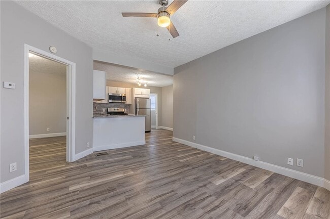 Photo - 539 S Monroe St Unidad 1