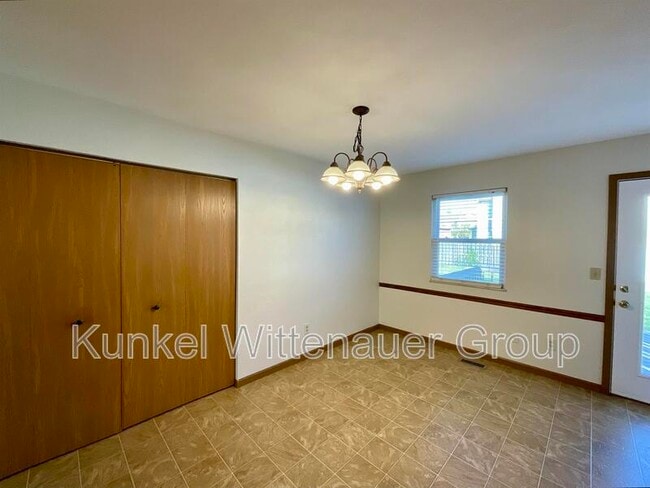 Photo - 614 Carol Ann Dr