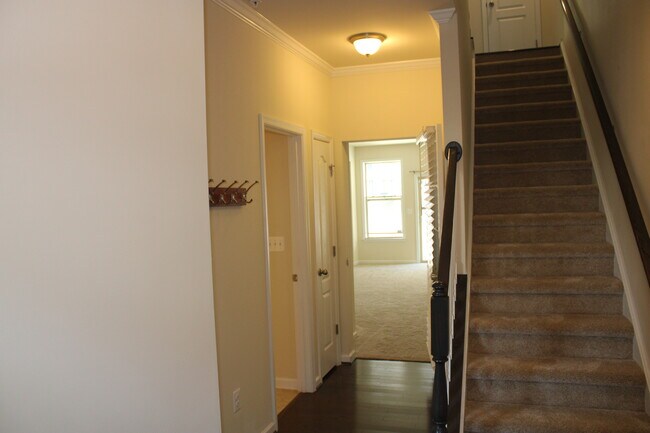 Photo - 829 Jarrett Ln