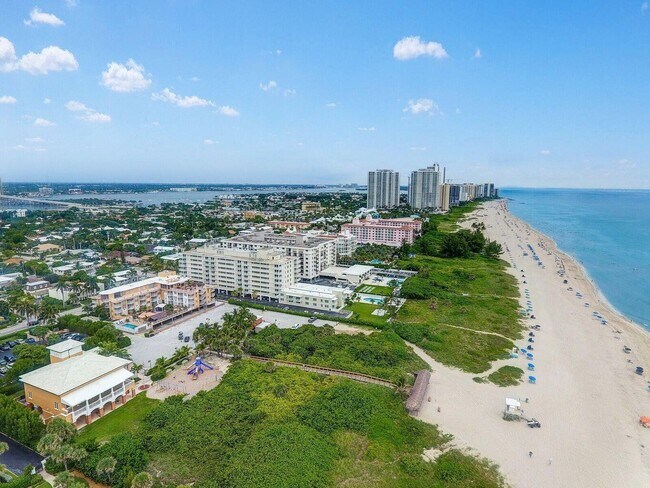 Photo - 145 S Ocean Ave Unidad 220