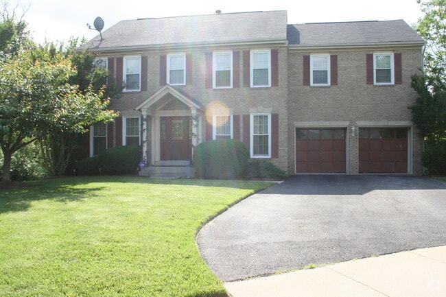 Building Photo - 105 Jewett Pl Rental