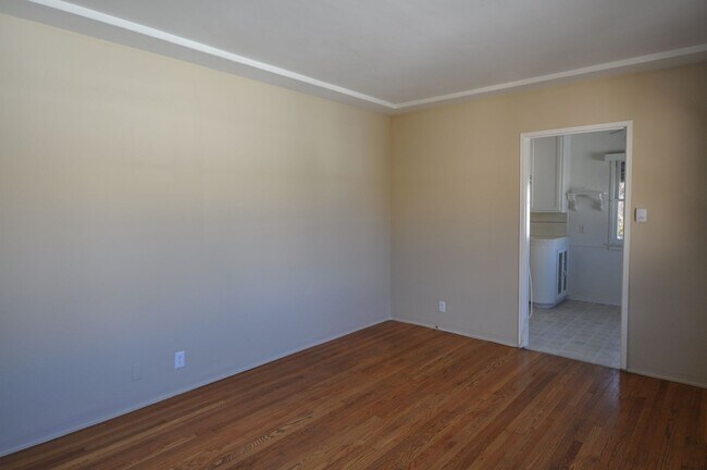 11022 Otsego St Unit 11024.5