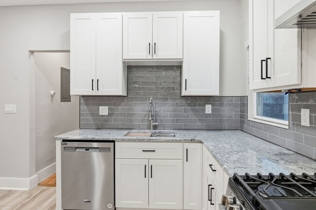 Photo - 43 Lonsdale St Unit 2