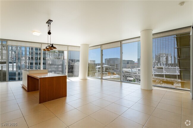 Building Photo - 3722 S Las Vegas Blvd Unit 511 Rental