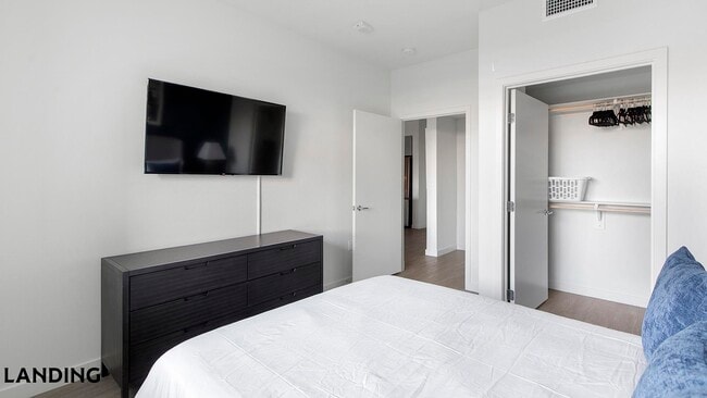 Photo - 9235 W Russell Rd Unidad 147