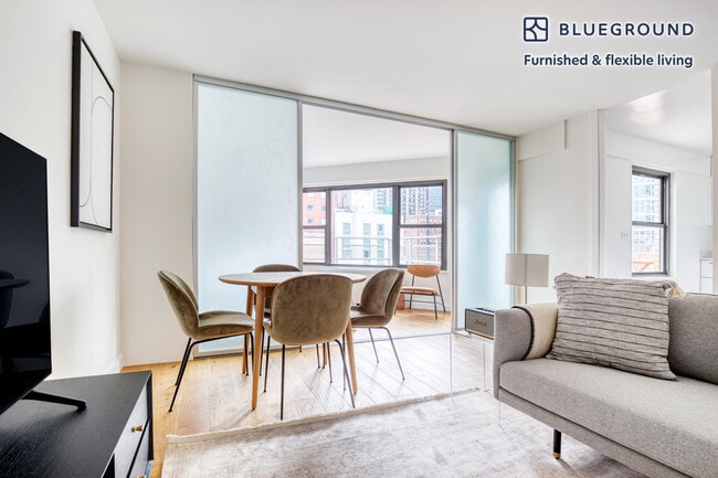 Photo - 279 E 44th St Unit FL20-ID621