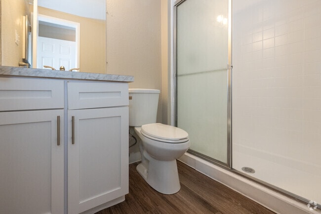 1BR, 1BA + Study - 1387SF - Secondary Bathroom