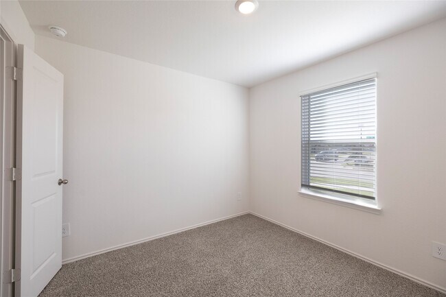 Photo - 3823 Axyl Run Ct