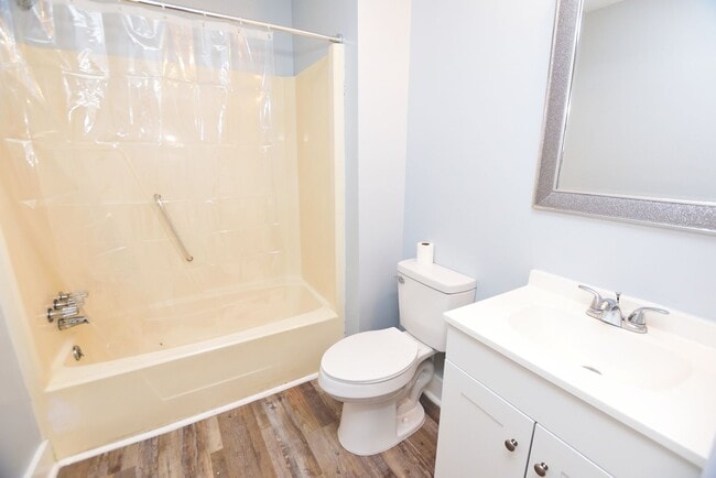 Photo - 628 Nashville Rd